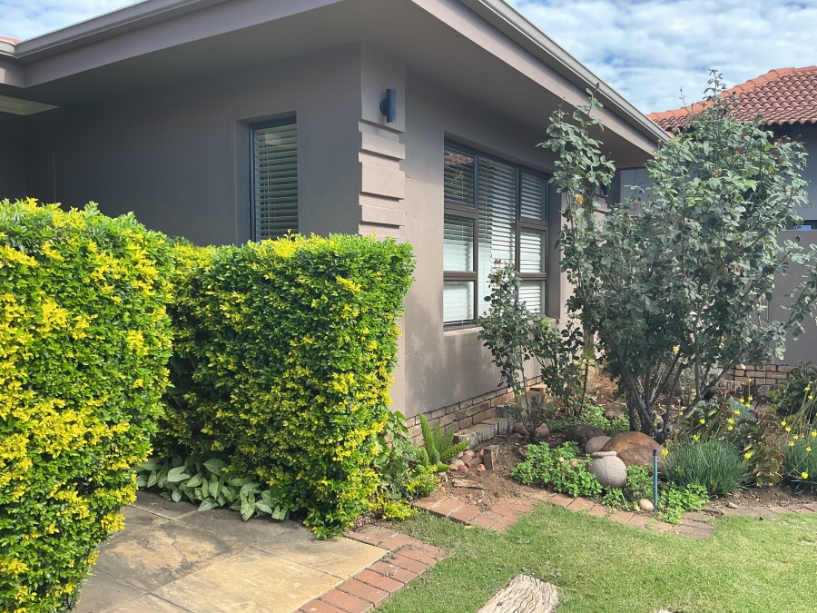 4 Bedroom Property for Sale in Pecanwood Estate North West